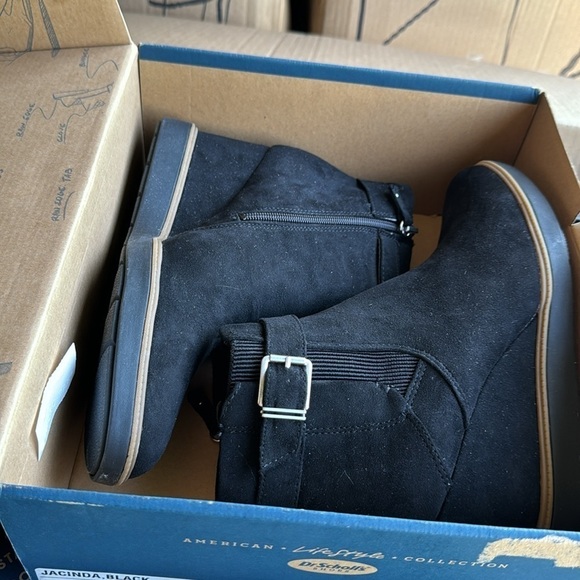 Dr. Scholl's Women's Jacinda Ankle Boot - Picture 2 of 10